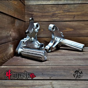 Solid rearsets with pegs for 03-04 636